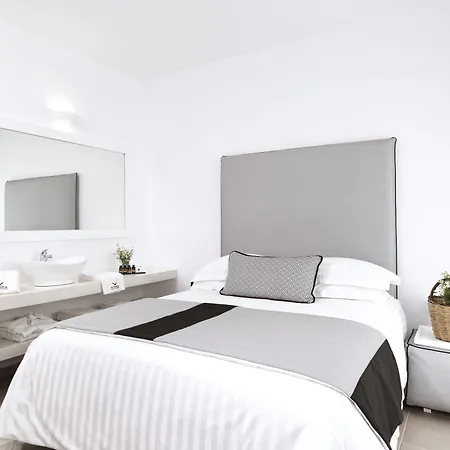 Aressana & - Small Luxury Of The World فندق ثيرا